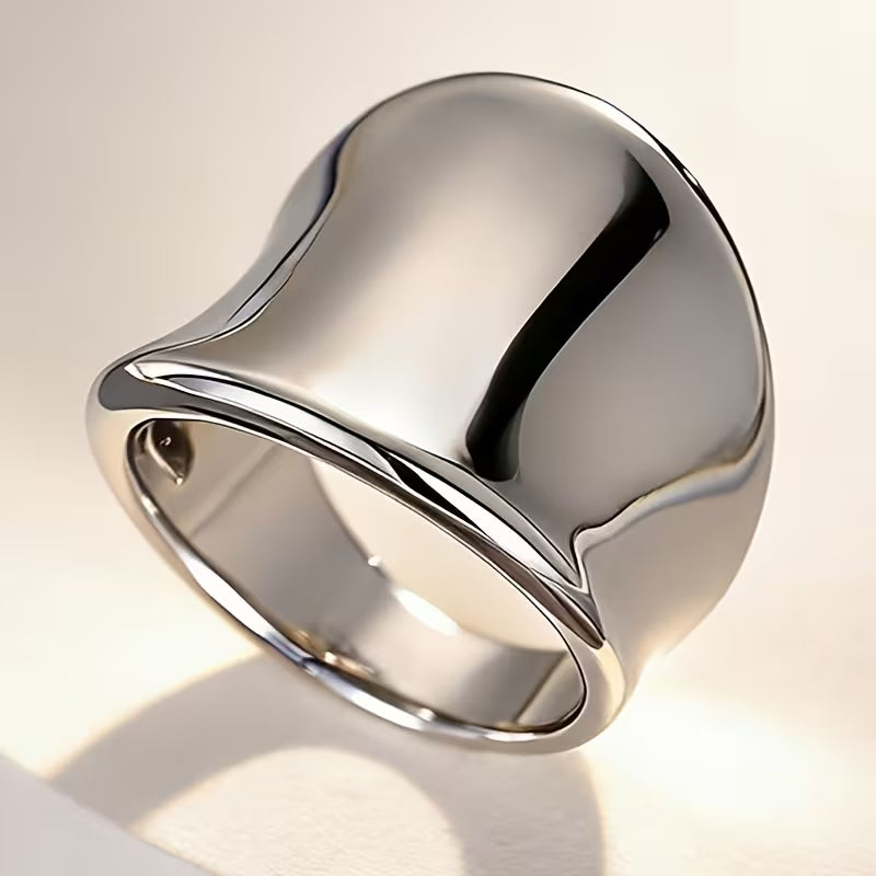 Exquisite Retro Smooth Golden Wide Ring