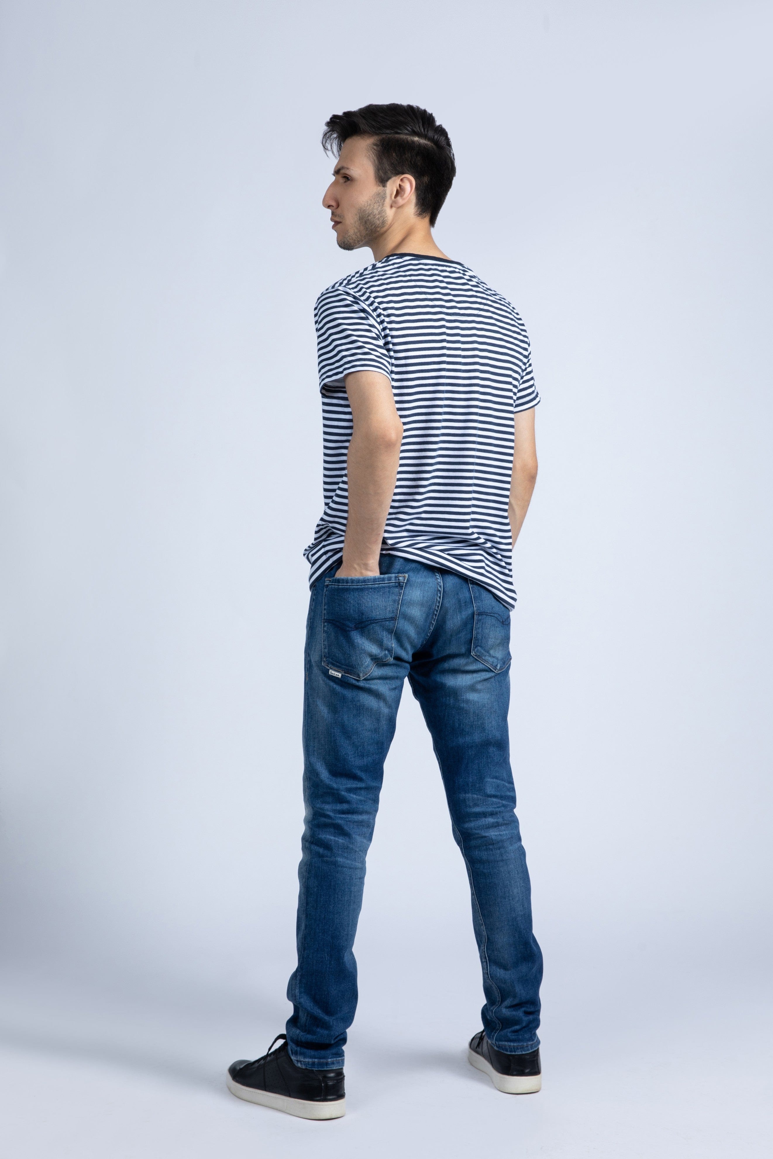 Short sleeve Henley tee