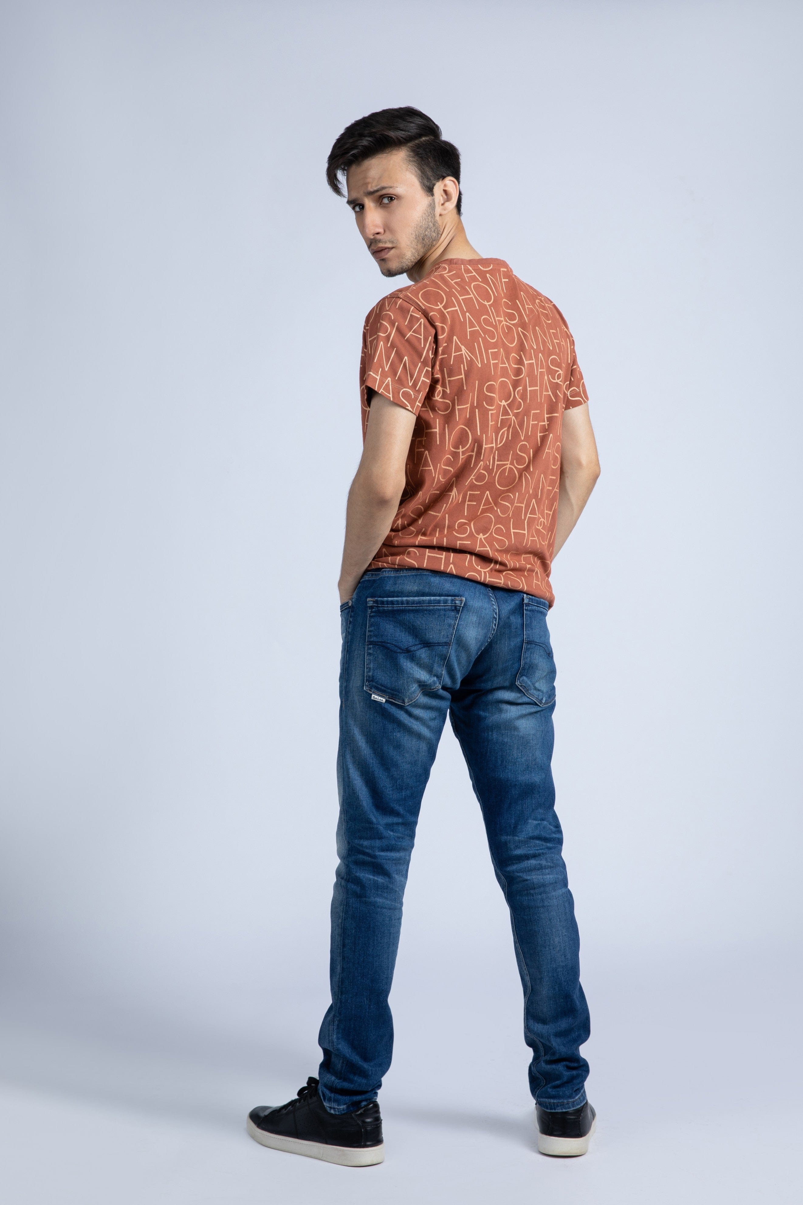 Over dye tee with AOP