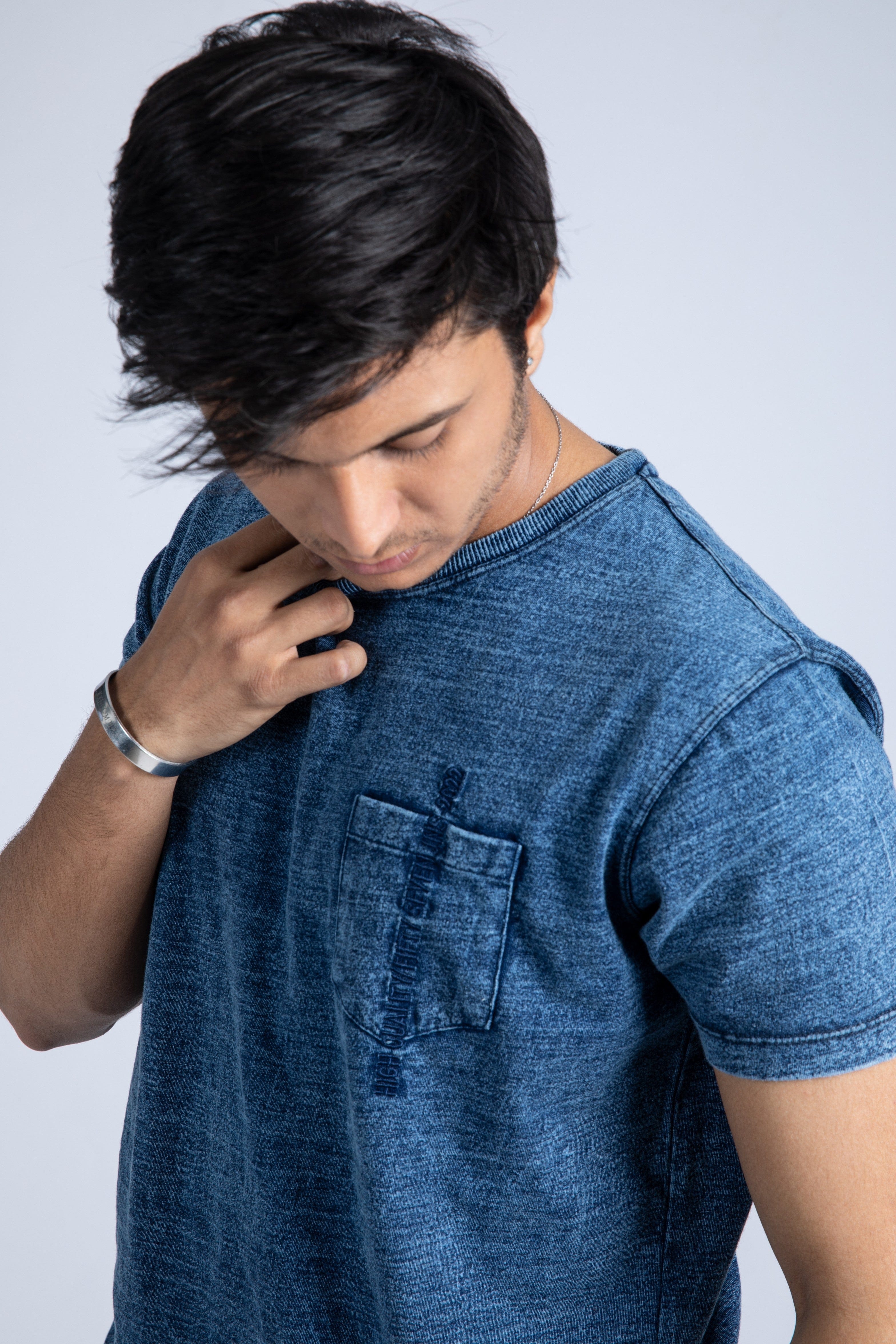 Short sleeve embroidered tee