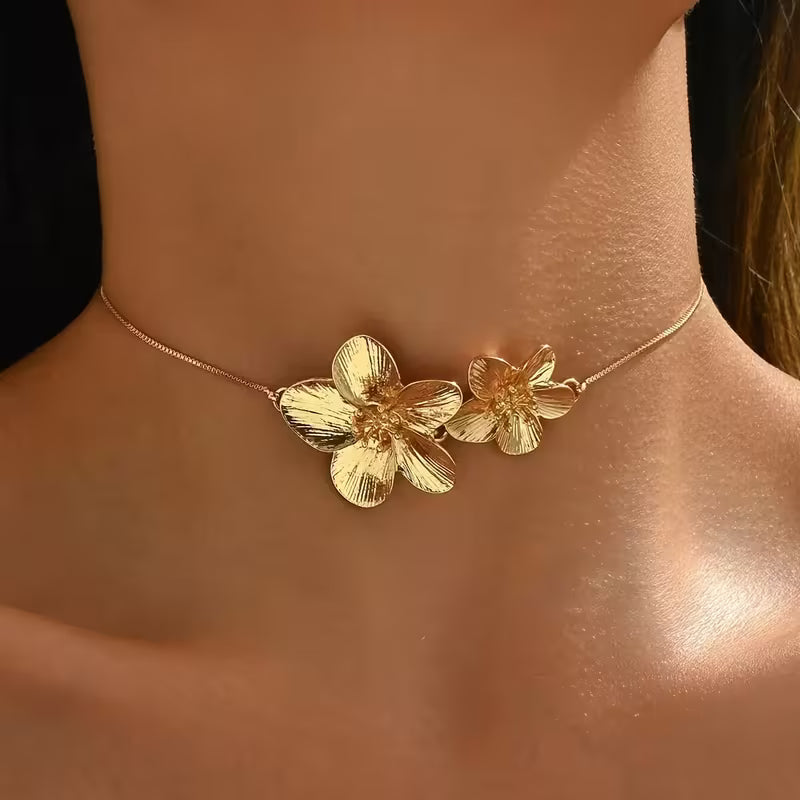 Vintage Floral Gold-Tone Necklace