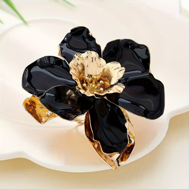 Minimal Floral Oil Drop Ring