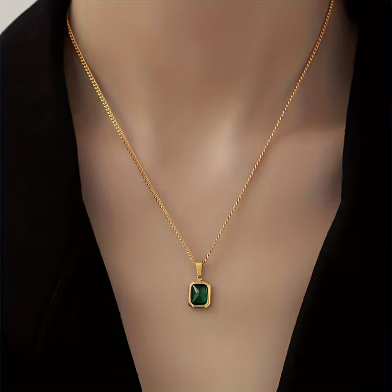 Minimalist Pendant Chain Necklace