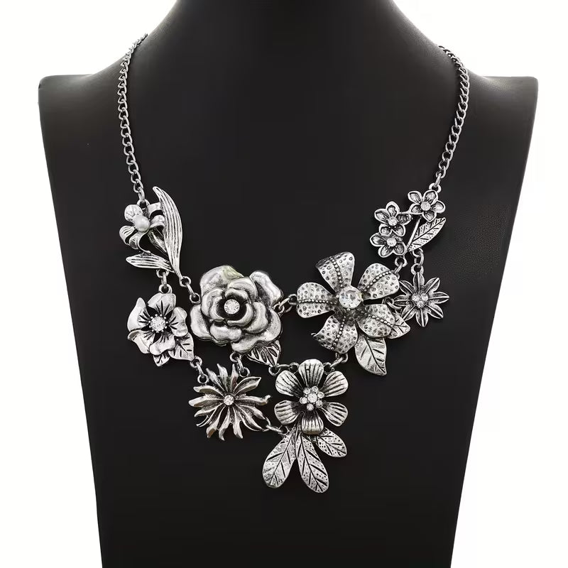 Vintage Floral Rhinestone Collar Necklace