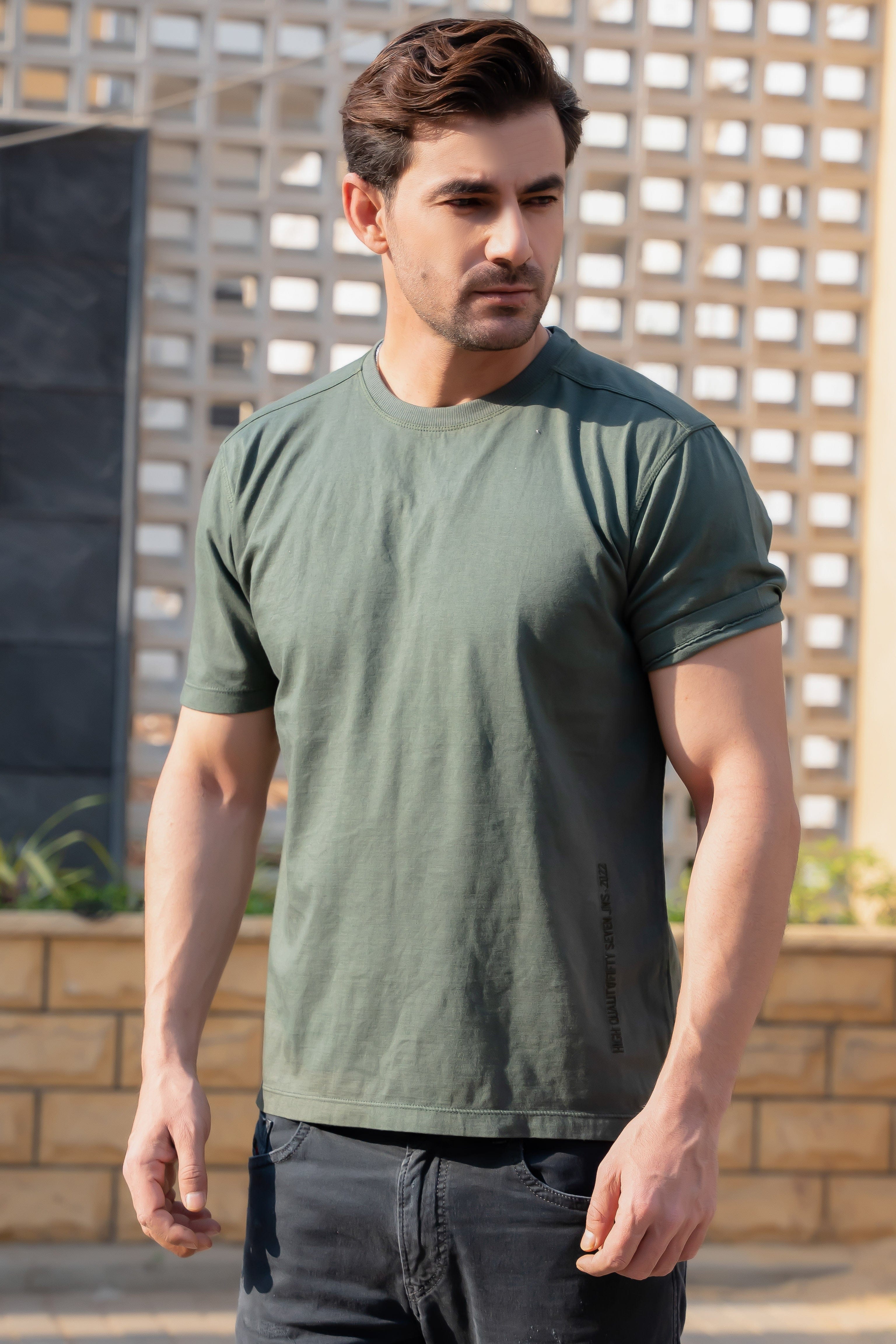 Unique embroidered pigment washed tee