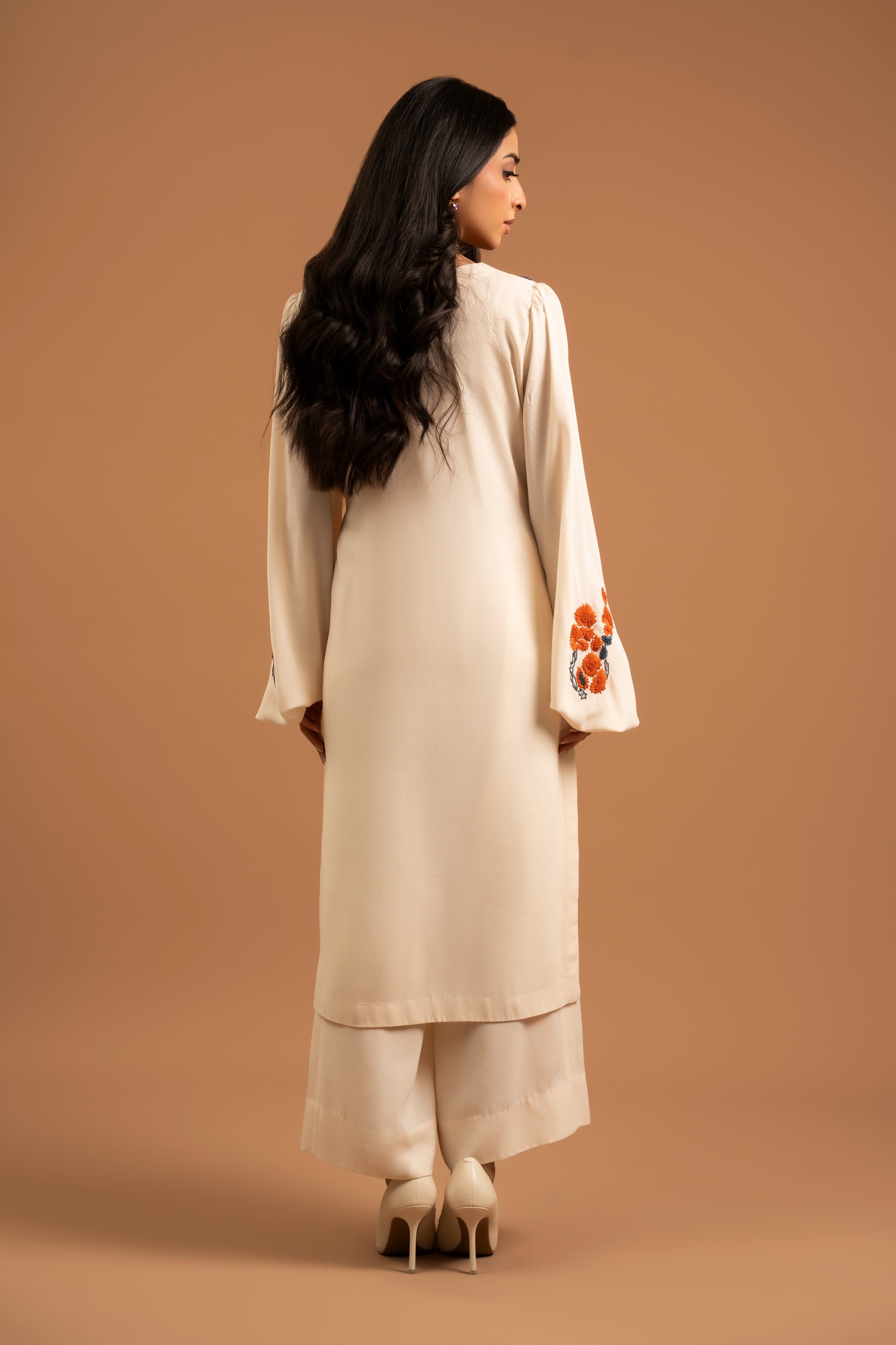 Handworked Bell Sleeve V-Neck Outfit