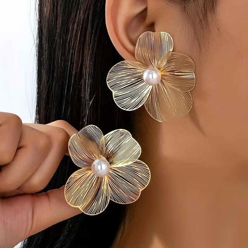 European-Style Fashionable Pearl Stud