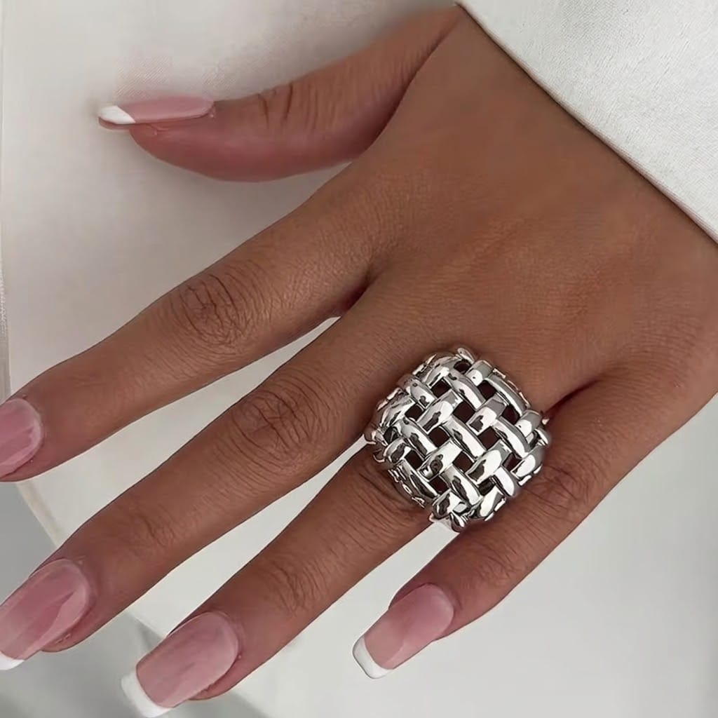 Fashion Minimalist Style Openwork Ring