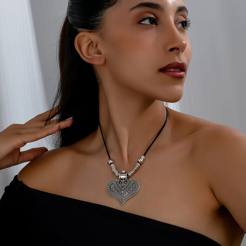 Bohemian Vintage Embossed Heart Pendant Necklace