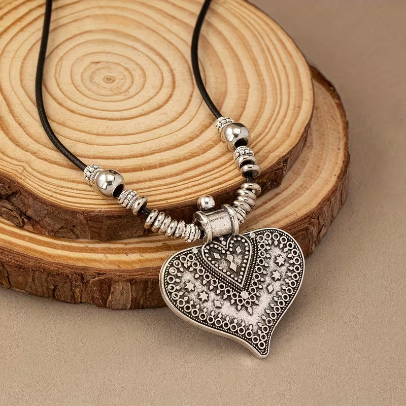 Bohemian Vintage Embossed Heart Pendant Necklace
