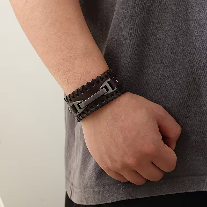 Unisex Faux Leather Buckle Bracelet – Punk Casual Wristband