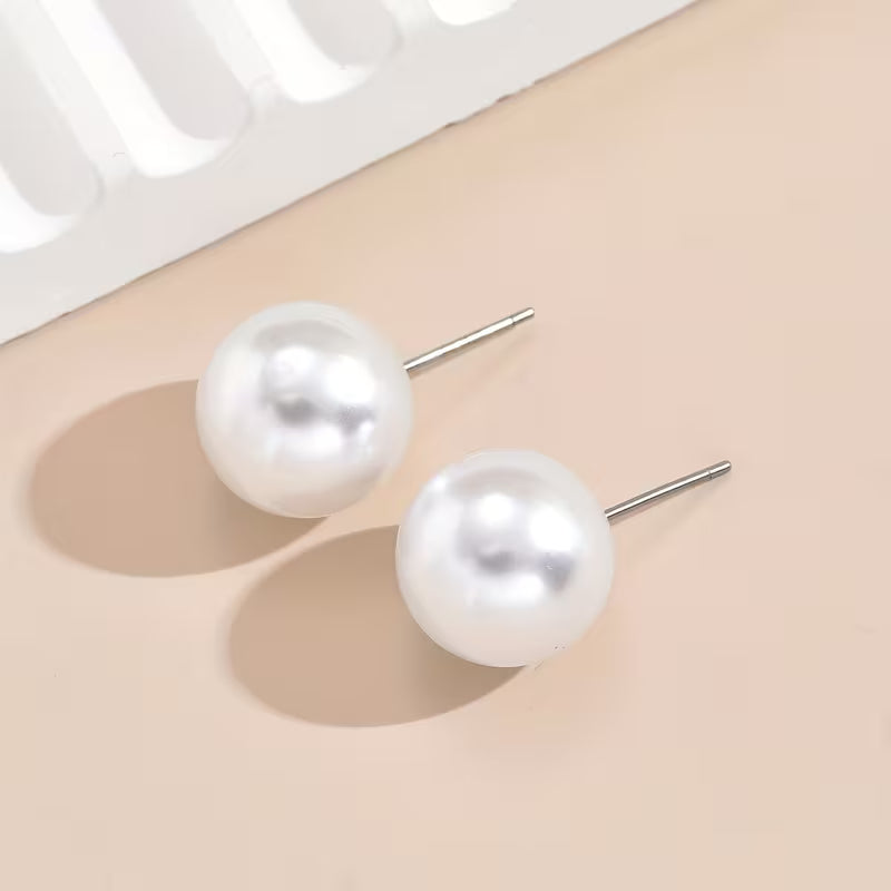 Minimalist Classic Stud Earrings