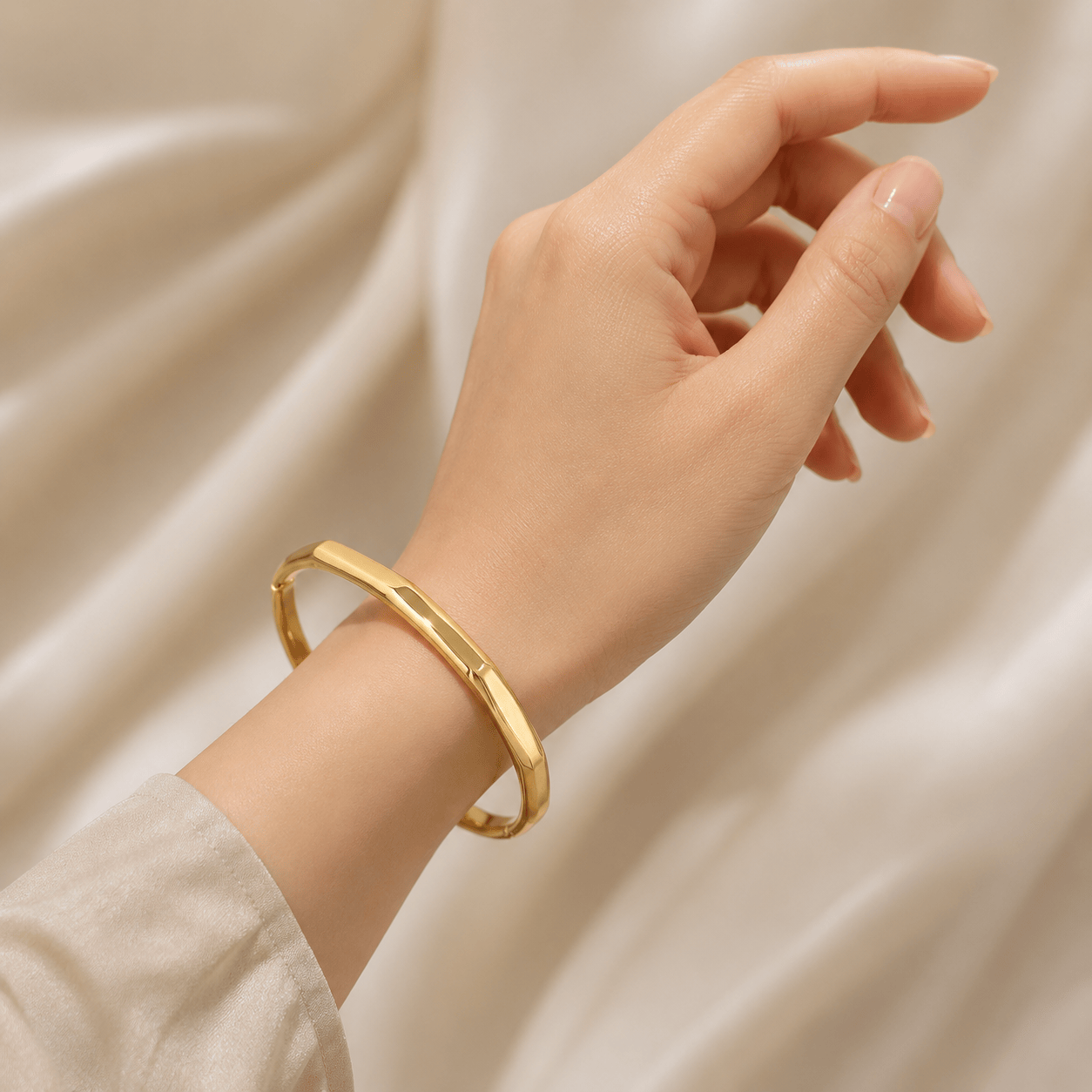 Polished Folded Corner Gold Bangle