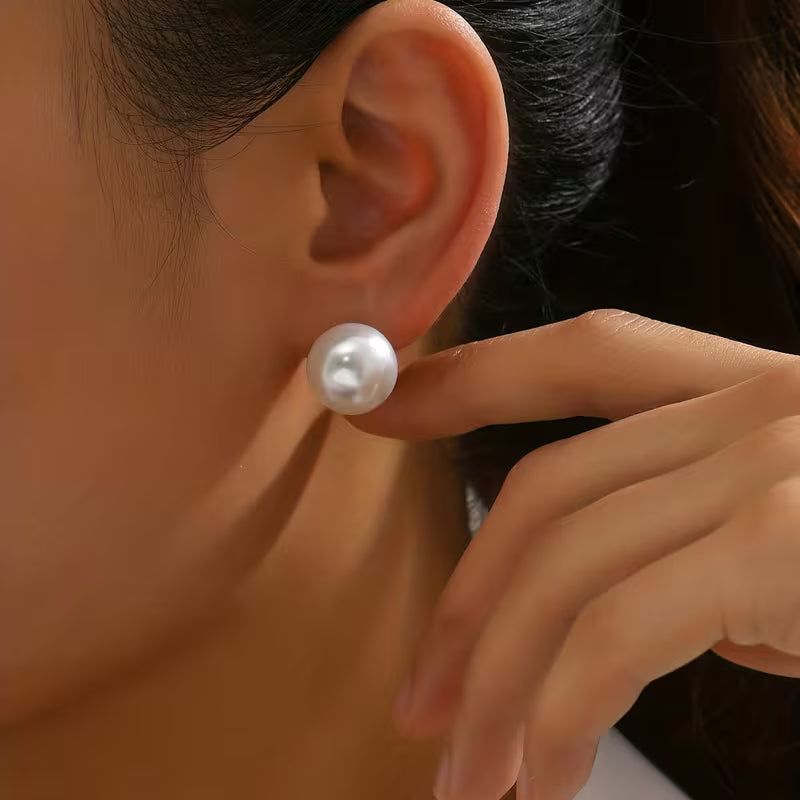 Minimalist Classic Stud Earrings